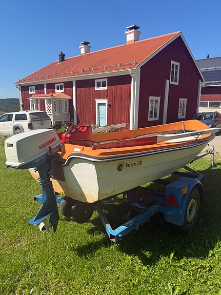 Utter 370 med Suzuki 5hk