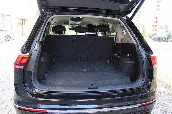 Volkswagen Tiguan Allspace 18 of 30