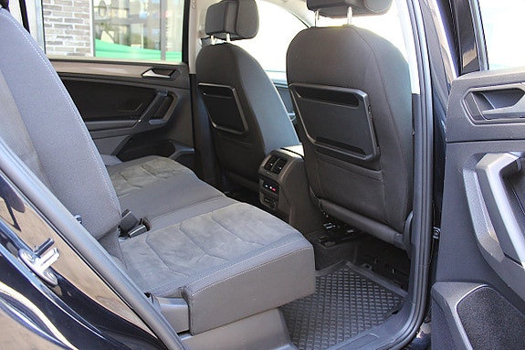 Volkswagen Tiguan Allspace 24 of 30