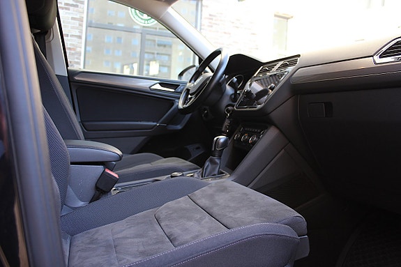 Volkswagen Tiguan Allspace 3 of 30