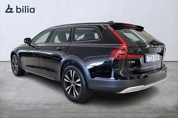 Volvo V90 Cross Country 4 of 30