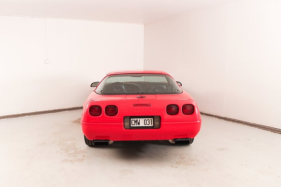 Chevrolet Corvette 11 of 22