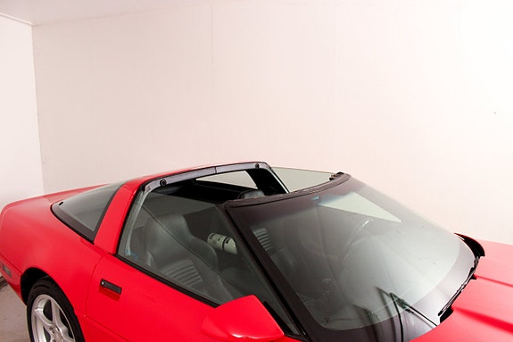 Chevrolet Corvette 6 of 22