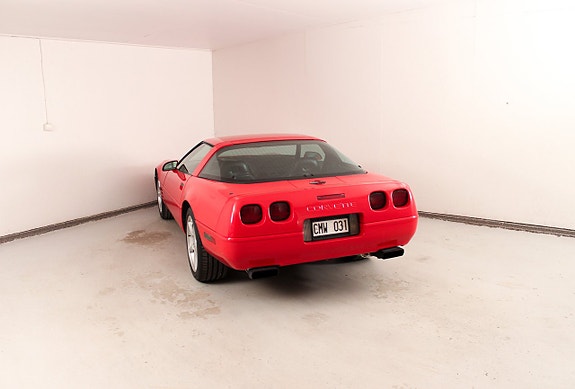 Chevrolet Corvette 9 of 22