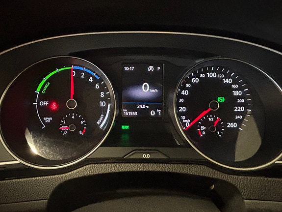 Volkswagen Passat 11 of 11