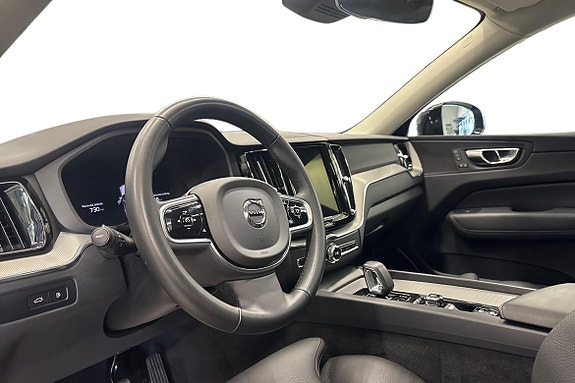Volvo XC60 8 of 23