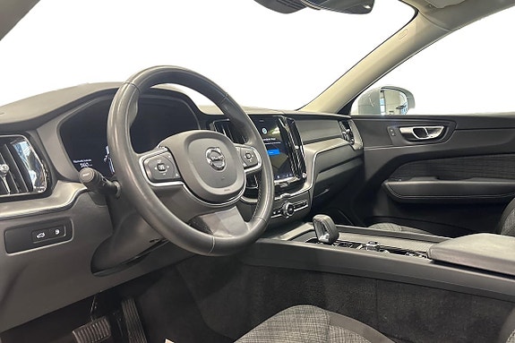 Volvo XC60 8 of 23