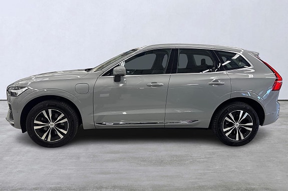 Volvo XC60 2 of 23