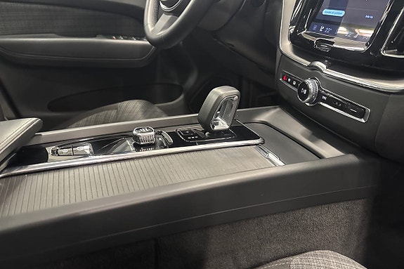 Volvo XC60 15 of 23