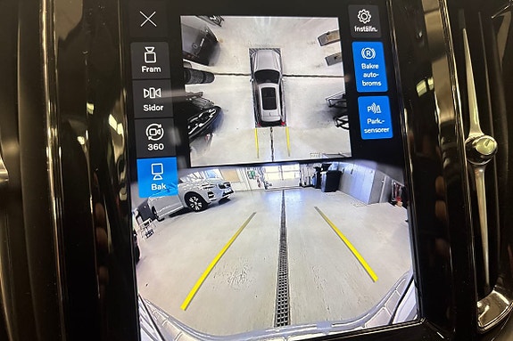 Volvo XC60 17 of 23