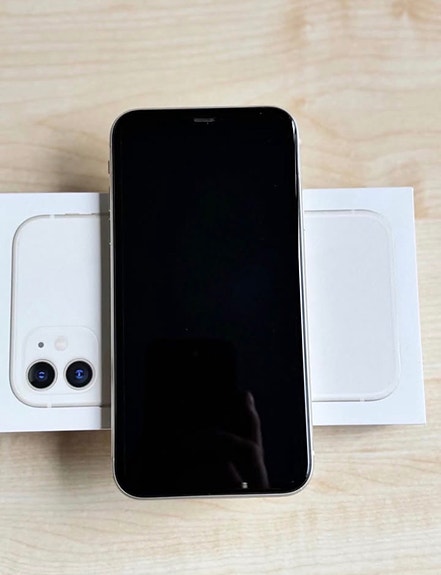iPhone 11 128GB Olåst