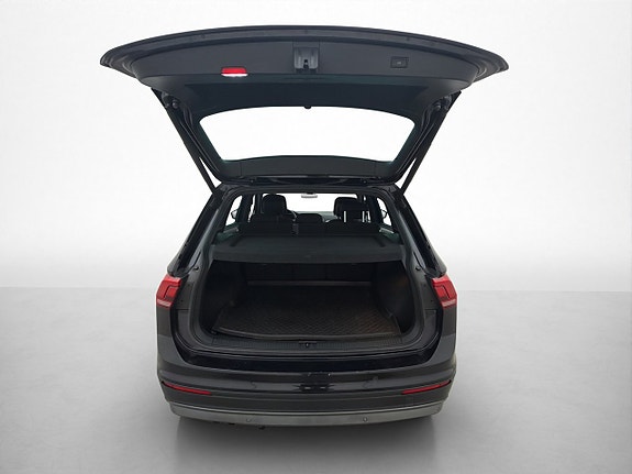 Volkswagen Tiguan 8 of 26