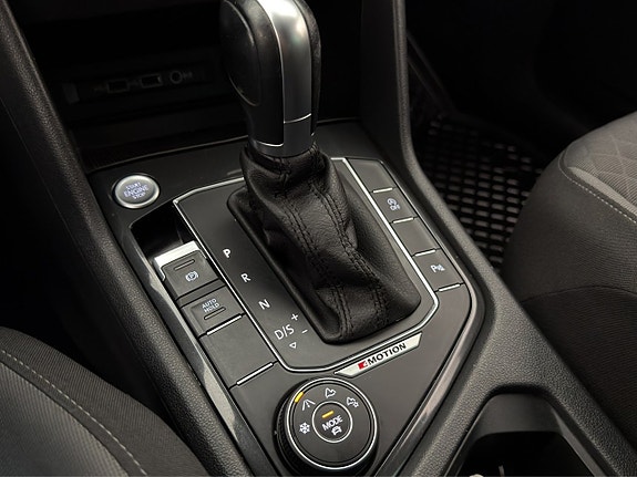 Volkswagen Tiguan 19 of 26