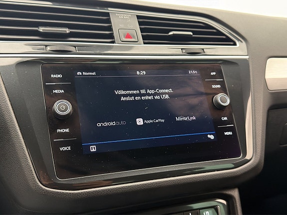 Volkswagen Tiguan 16 of 26