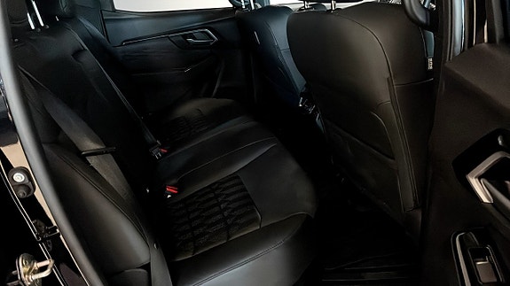 Isuzu D-max 5 of 12