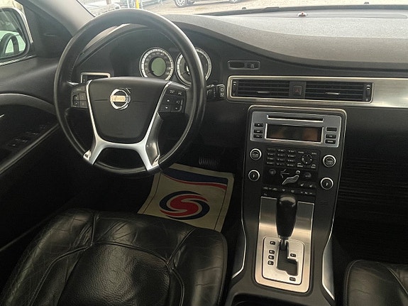Volvo V70 13 of 20