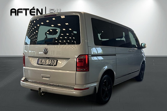Volkswagen Caravelle 10 of 26