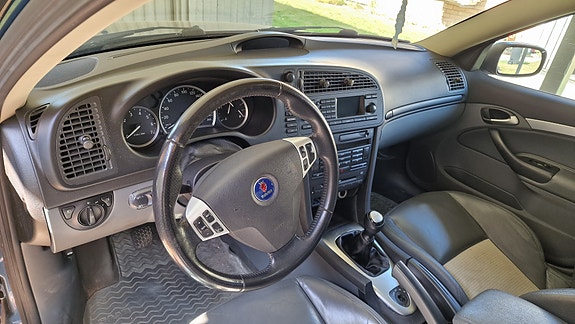Saab 9-3 4 of 5