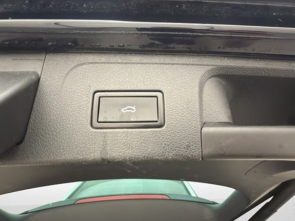 Volkswagen Passat Alltrack 24 of 28