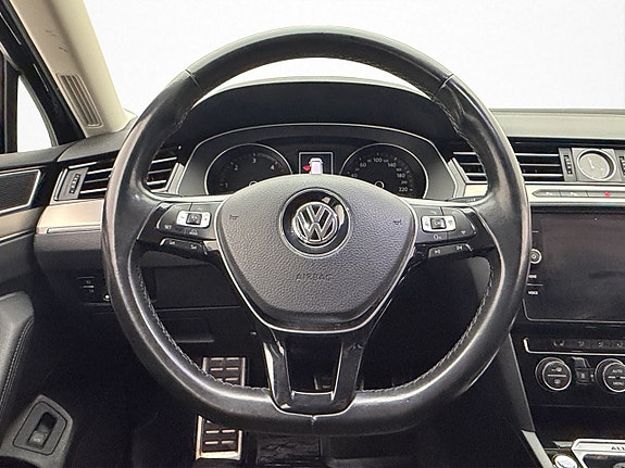 Volkswagen Passat Alltrack 11 of 28