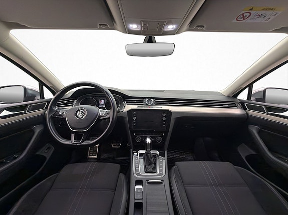 Volkswagen Passat Alltrack 15 of 28