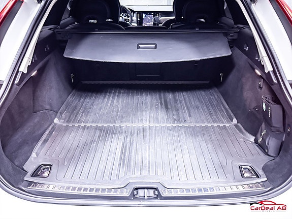 Volvo V90 Cross Country 17 of 30