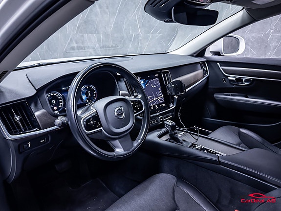Volvo V90 Cross Country 11 of 30