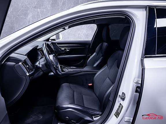 Volvo V90 Cross Country 10 of 30