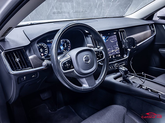 Volvo V90 Cross Country 12 of 30