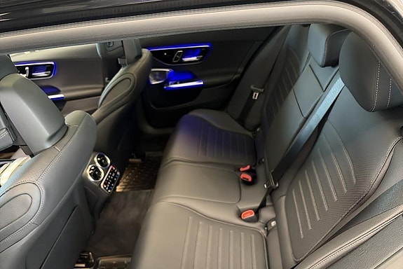 Mercedes-Benz C300 d 9 of 17
