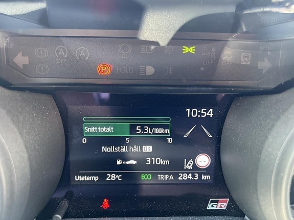 Toyota Yaris 15 of 17