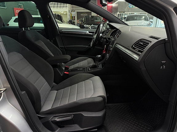 Volkswagen Golf I 17 of 19