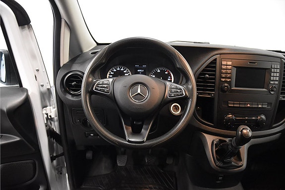 Mercedes-Benz Vito 111 2 of 5