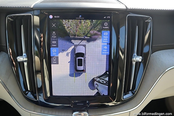 Volvo XC60 14 of 26