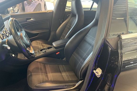 Mercedes-Benz CLA200 7 of 11