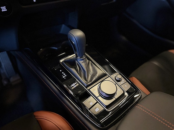 Mazda CX-30 14 of 19