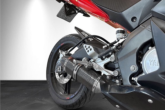 Yamaha YZF-R125 YZF-R125 3 of 4