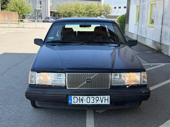 Volvo 940 2 of 5