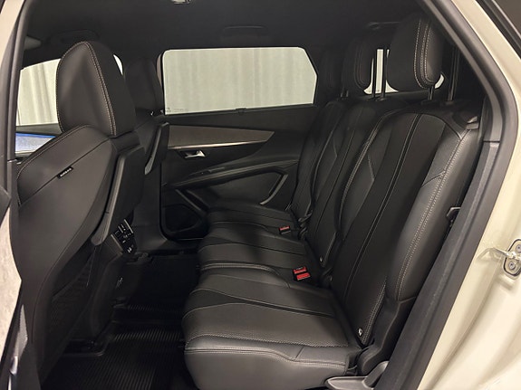 Peugeot 5008 9 of 19