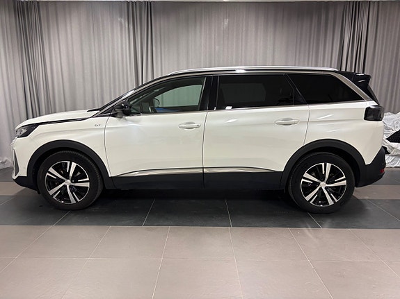 Peugeot 5008 2 of 19
