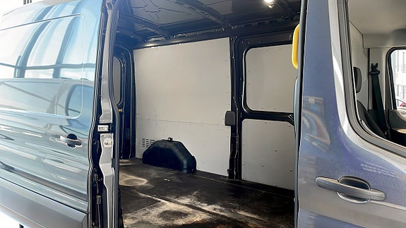 Ford Transit 5 of 5