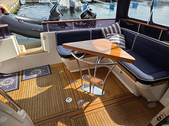 Nord West 420 Flybridge 8 of 12