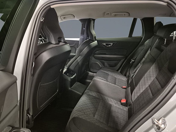 Volvo V60 8 of 12