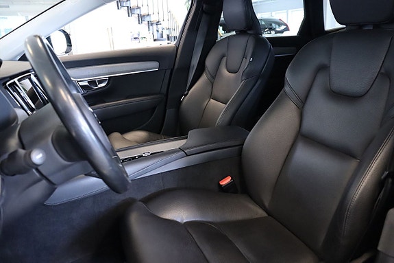 Volvo V90 Cross Country 11 of 17
