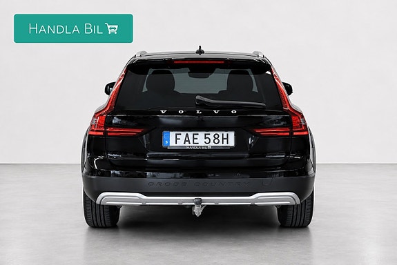 Volvo V90 Cross Country 6 of 17