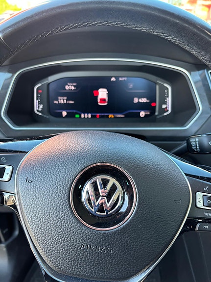 Volkswagen Tiguan 3 of 7