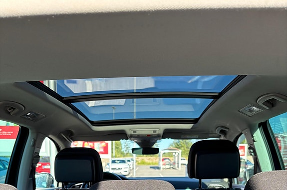 Volkswagen Tiguan 4 of 7