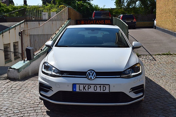 Volkswagen Golf VII 14 of 14