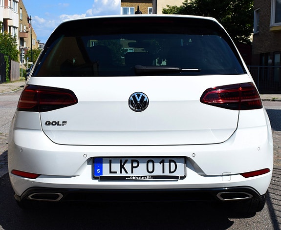 Volkswagen Golf VII 2 of 14