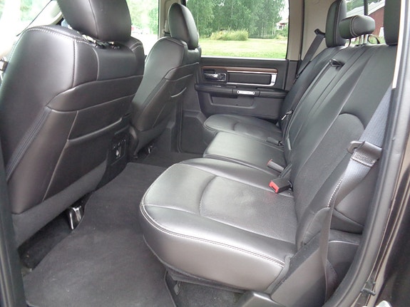 RAM 1500 4 of 5